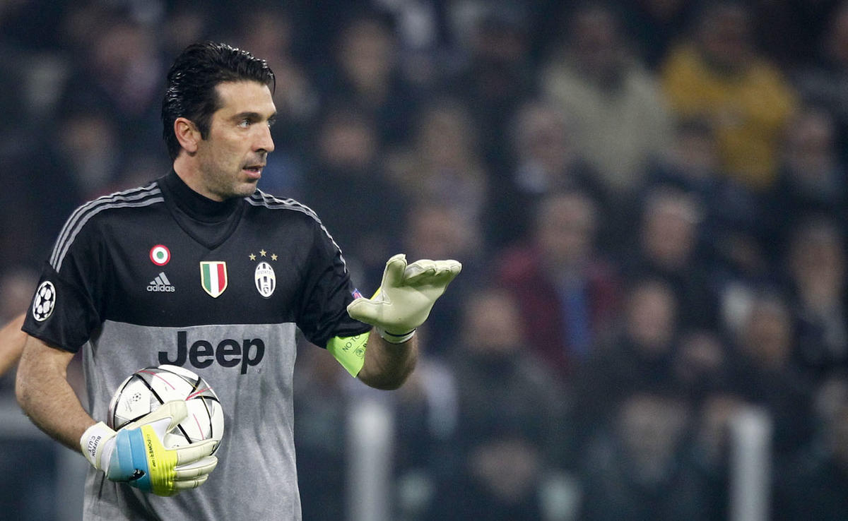 Juventus, Buffon: «Loro sono più forti, ma noi possiamo essere più bravi»