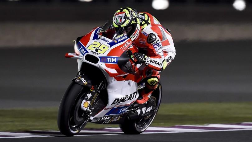 Motogp, Qatar: Iannone c'è, la pole a 3,30