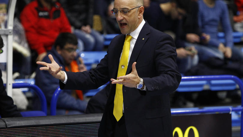 Basket Serie A, Forni sveglia Torino