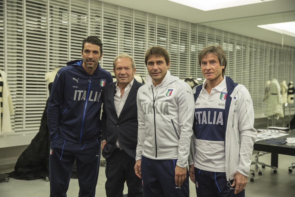 Il primo scatto della Nazionale con le nuove divise di Ermanno Scervino