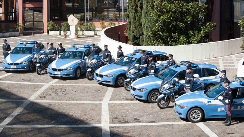 Le nuove BMW 320 d Touring della Polizia Stradale