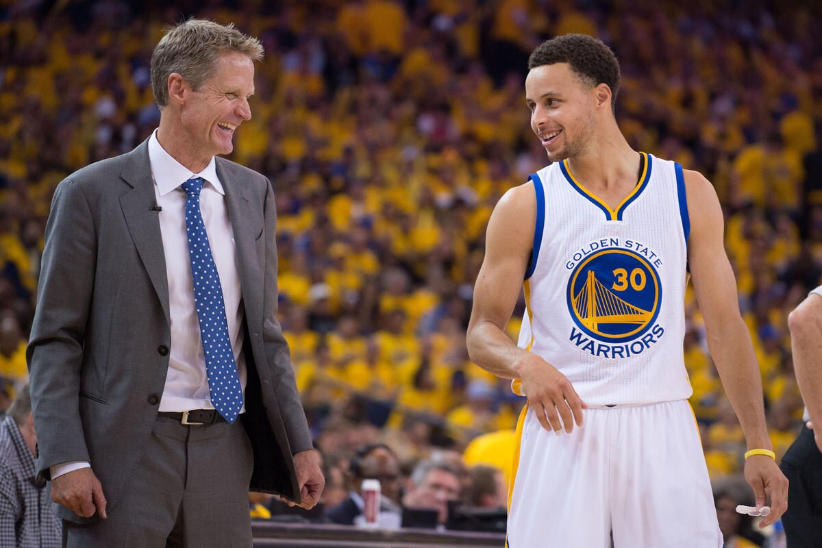 Basket, Nba: Golden State, record a quota 1,28