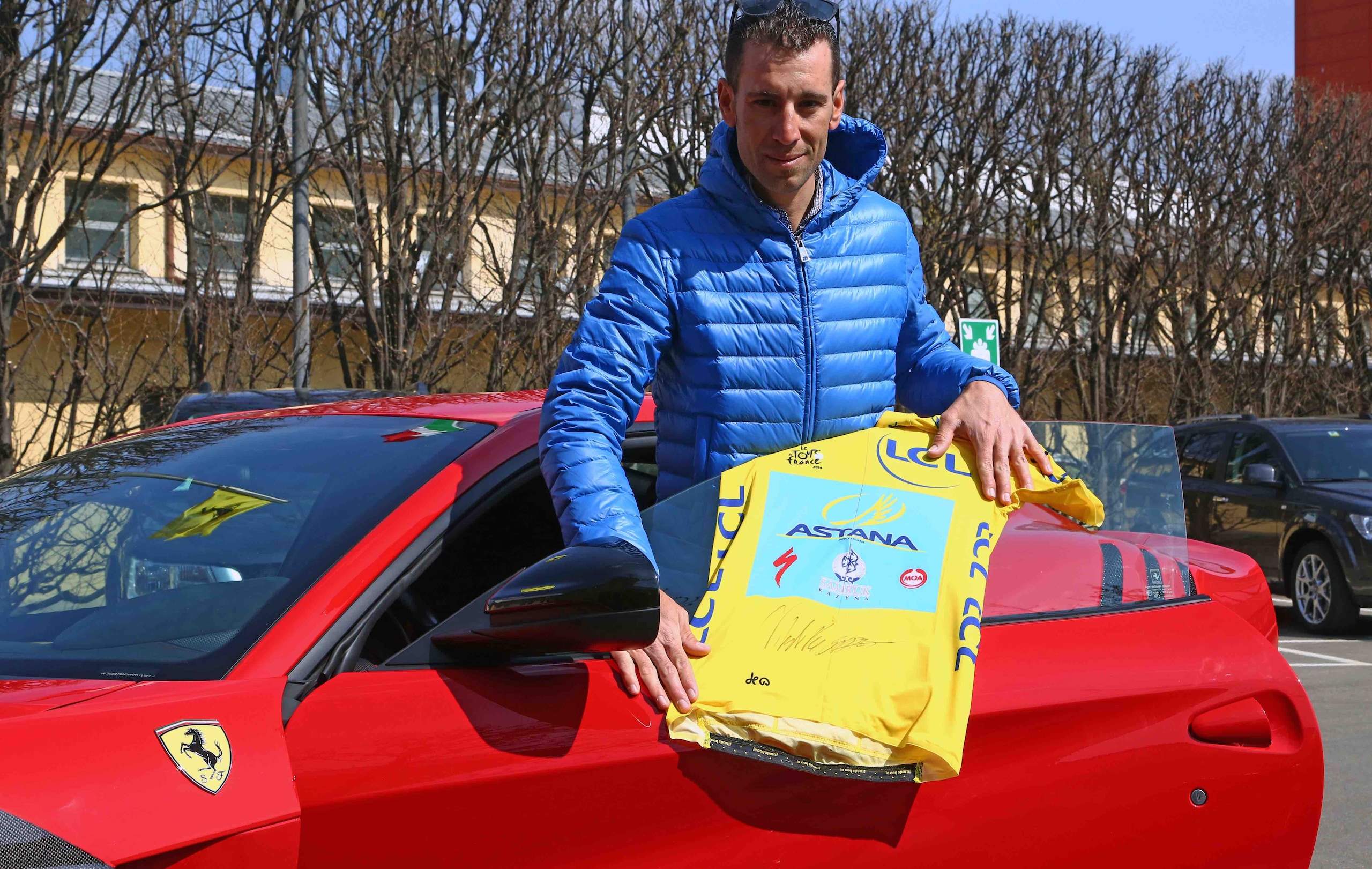 Nibali sale sulla Ferrari: “Futuro in pista? Mi piacerebbe”