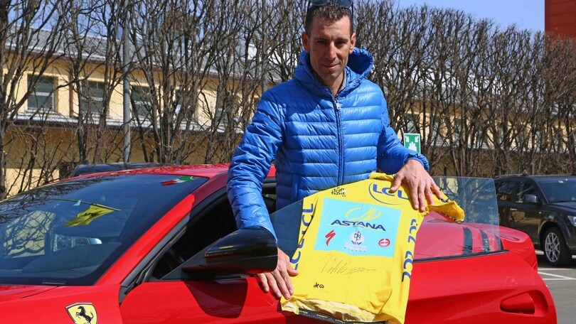 Nibali sale sulla Ferrari: “Futuro in pista? Mi piacerebbe”