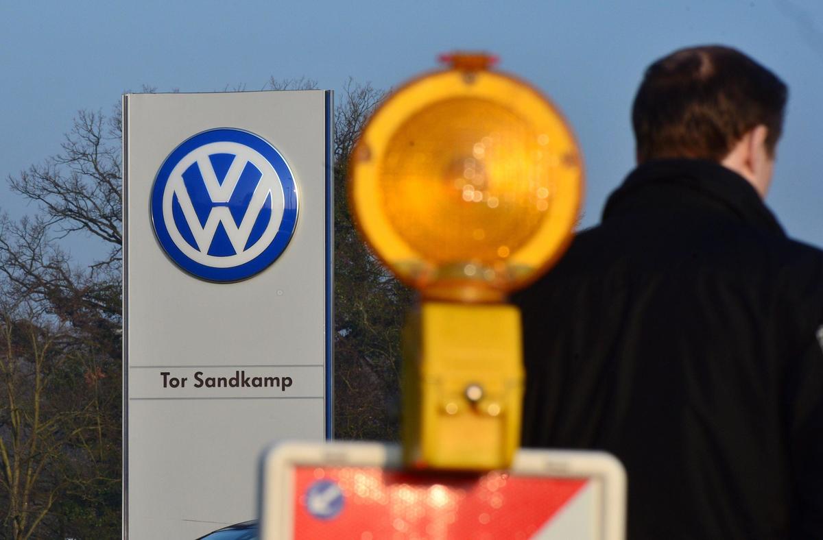 Volkswagen e Porsche: richiamate 800.000 Touareg e Cayenne
