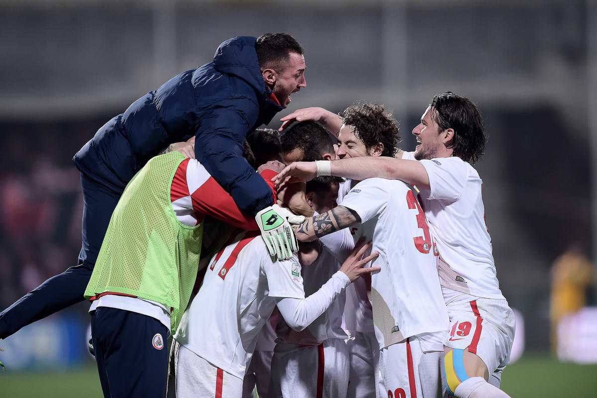 Serie B, Salernitana-Bari 3-4: show all'Arechi, la spuntano i pugliesi