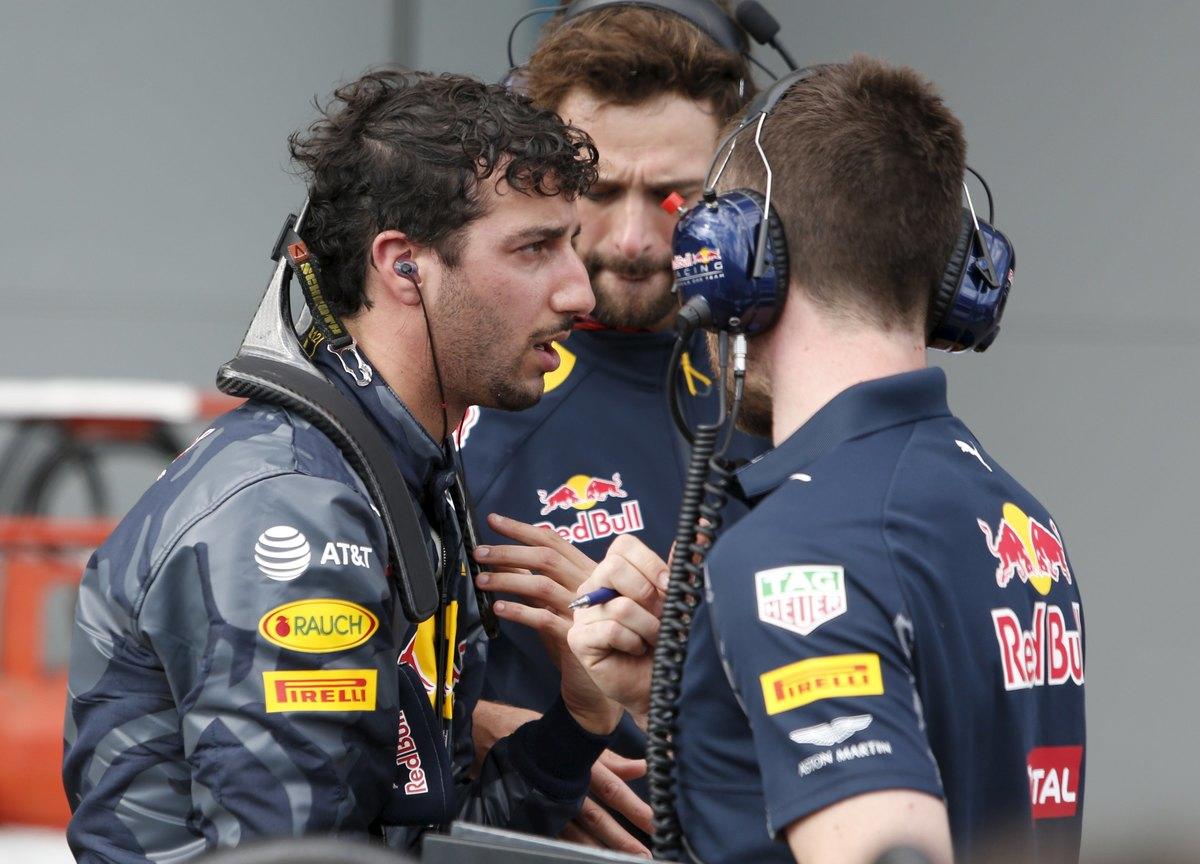 F1 Red Bull, Ricciardo: «La notturna in Barhain è eccitante»
