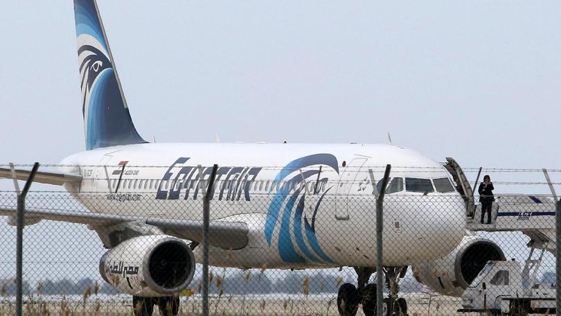 Egitto, aereo dirottato. Arrestato l'attentatore, ostaggi liberati