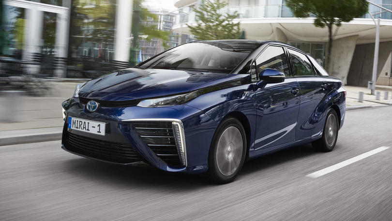 Toyota Mirai: è la "green" del 2016