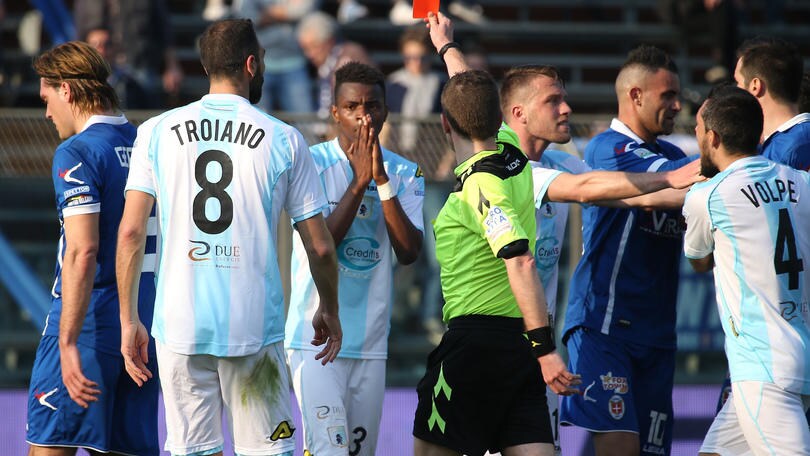 Serie B Entella, stangata Keita: tre turni per una testata