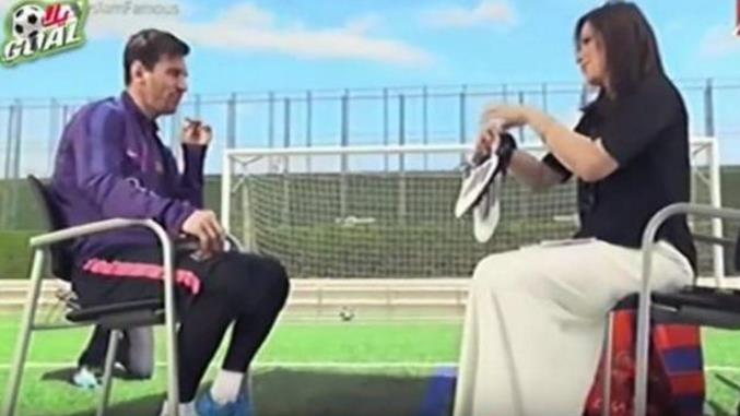Messi regala gli scarpini, ma gli egiziani si offendono!
