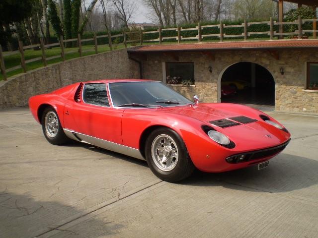 Lamborghini celebra Miura a Verona Legend Cars