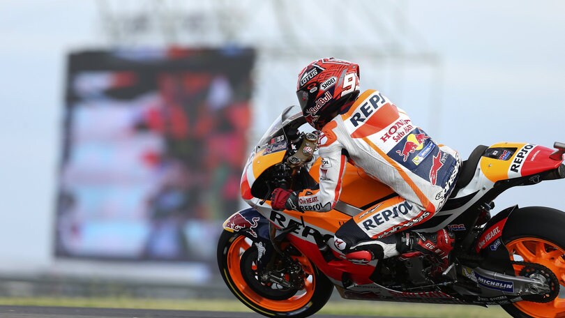 MotoGp, Argentina: Pole Marquez, Rossi è secondo
