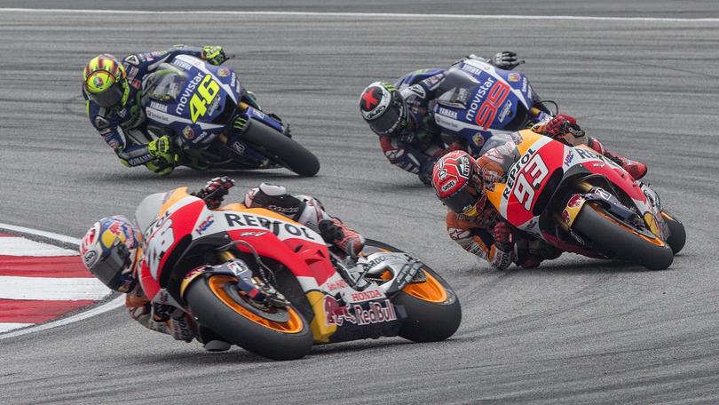 MotoGP, Argentina: Marquez in pole, braccato da Rossi