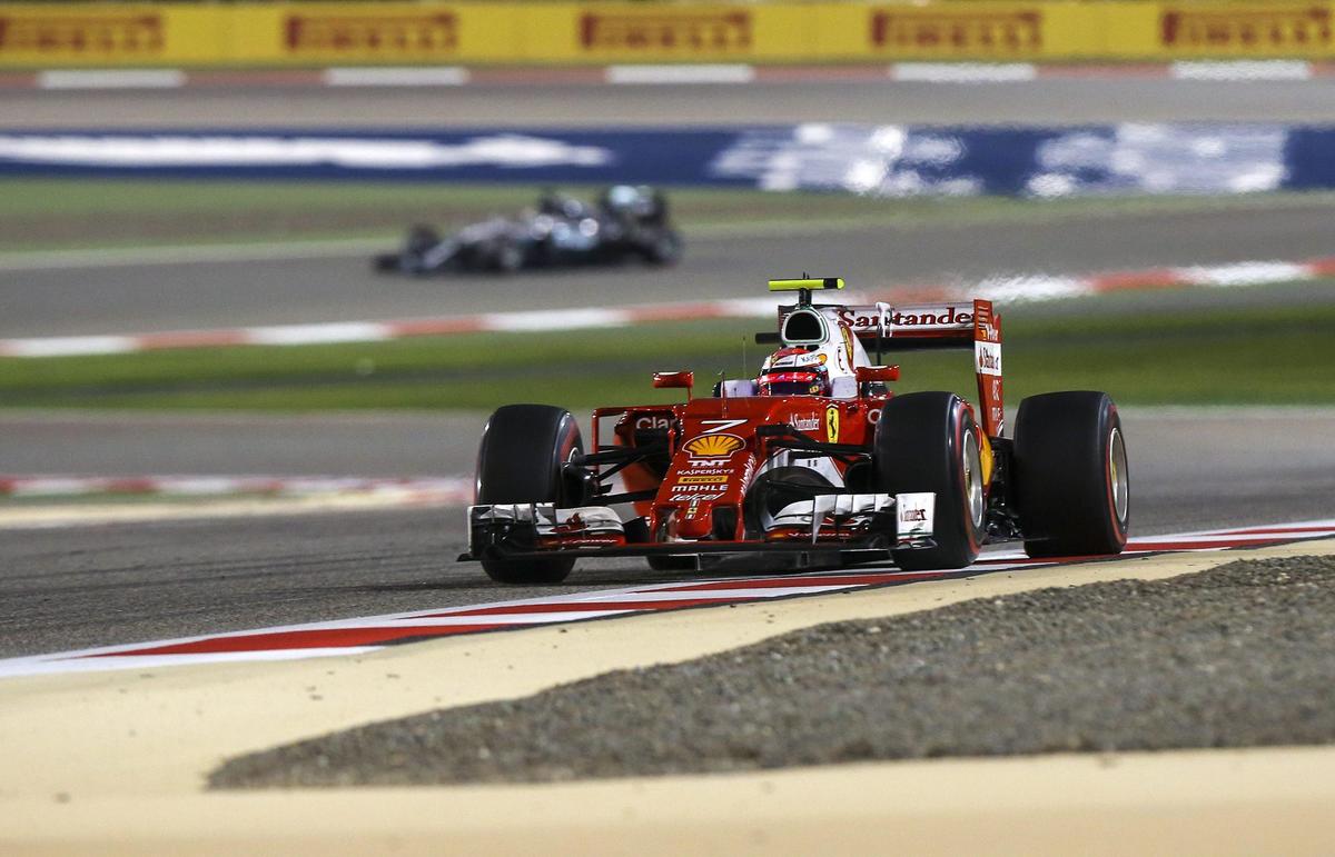 F1, Gp Bahrain: Vettel non parte, Rosberg ancora davanti