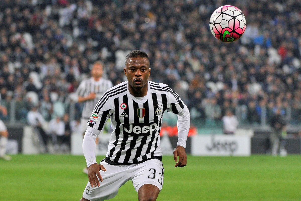 Calciomercato Juventus, anche Evra ci mette la firma