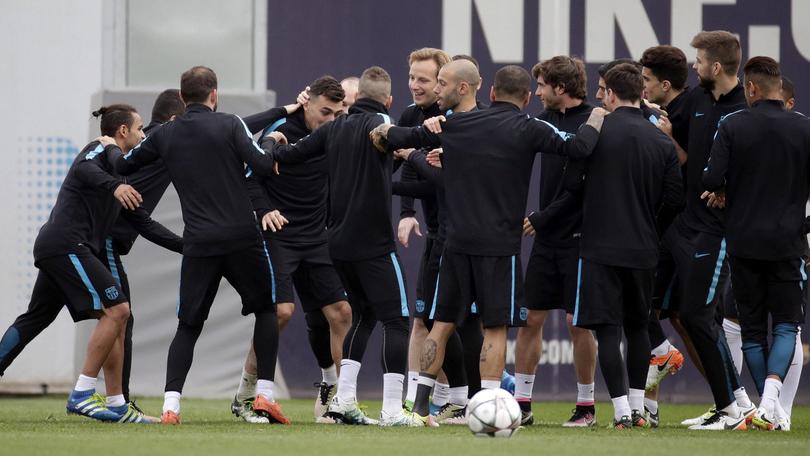 Barcellona, quanti scherzi in allenamento: la Champions non fa paura