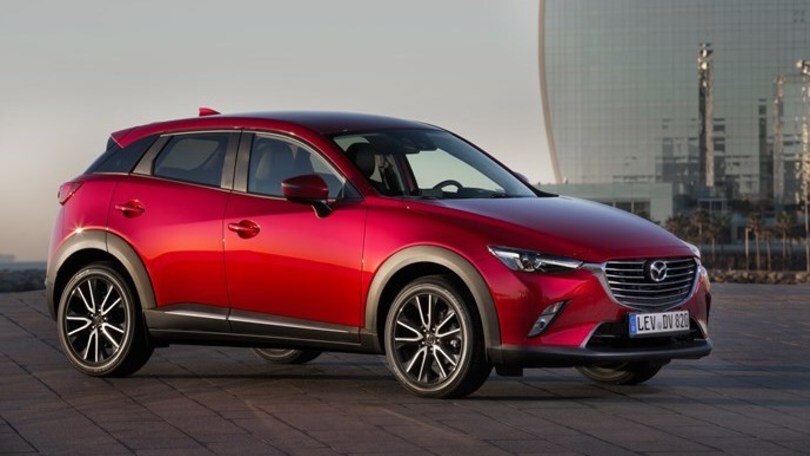 Mazda CX-3, il SUV modaiolo nella Milano più fashion