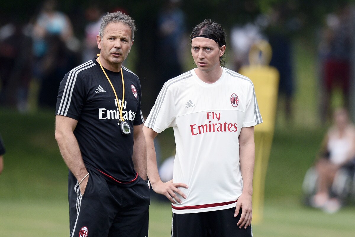 Milan, tutti con Mihajlovic tranne la società: il toto-allenatore continua