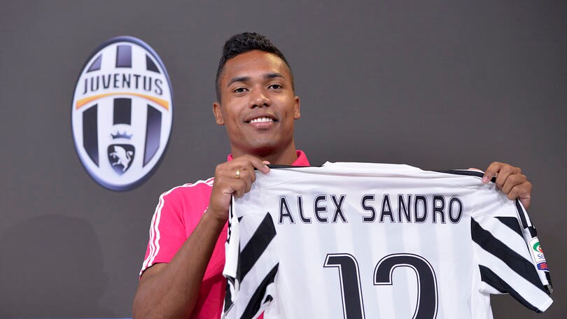 Calciomercato Juventus: «Manchester United, se vuoi Alex Sandro fanno 45 milioni»