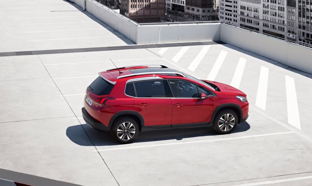 Nuova Peugeot 2008, è anche GT: i prezzi