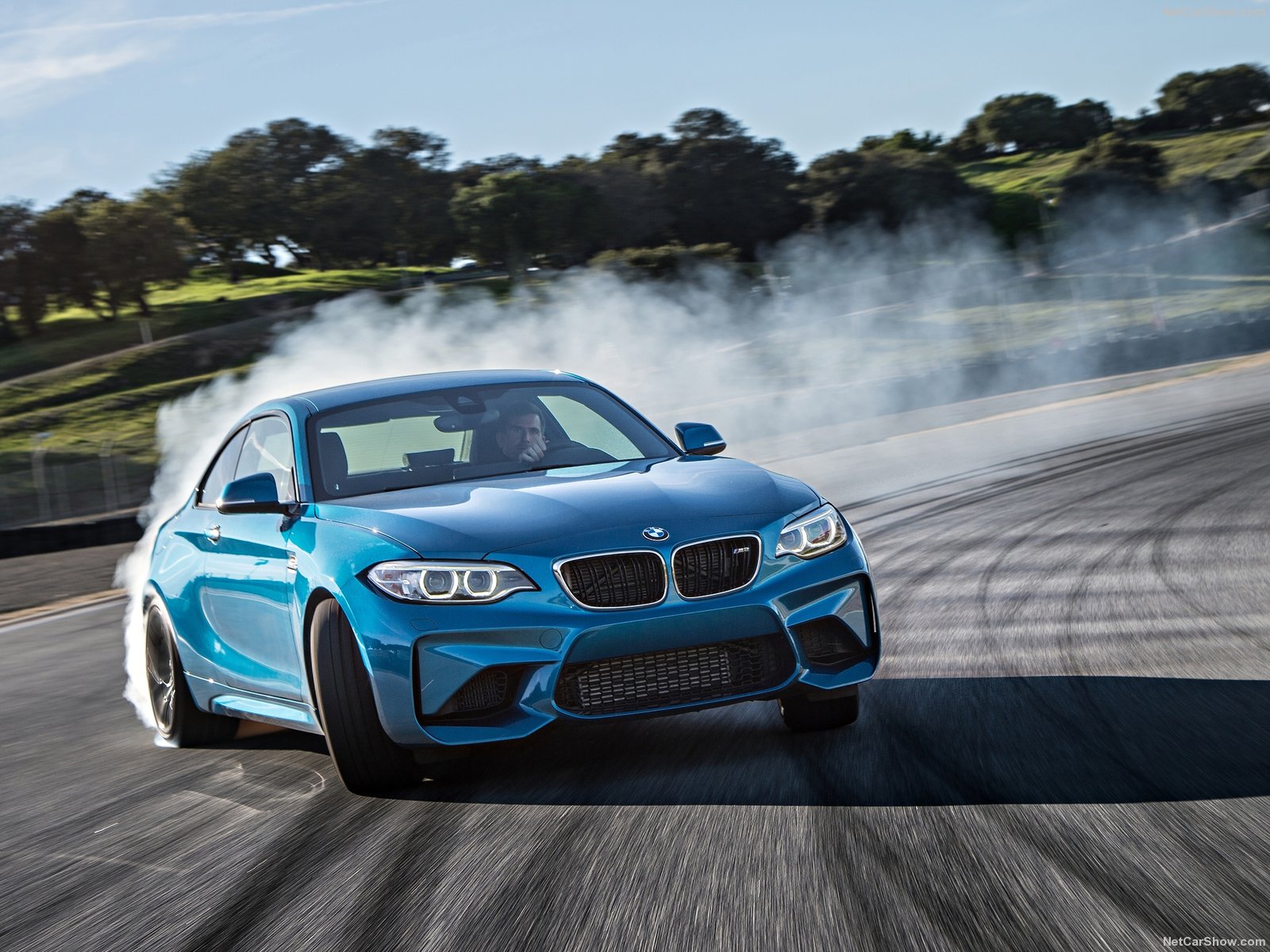 BMW M2 Coupé: in pista e su strada