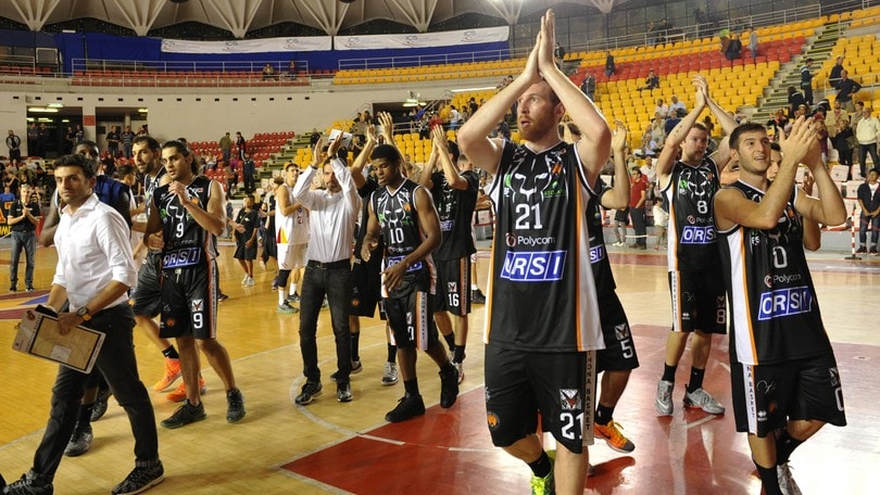Basket A2, Tortona domina il derby