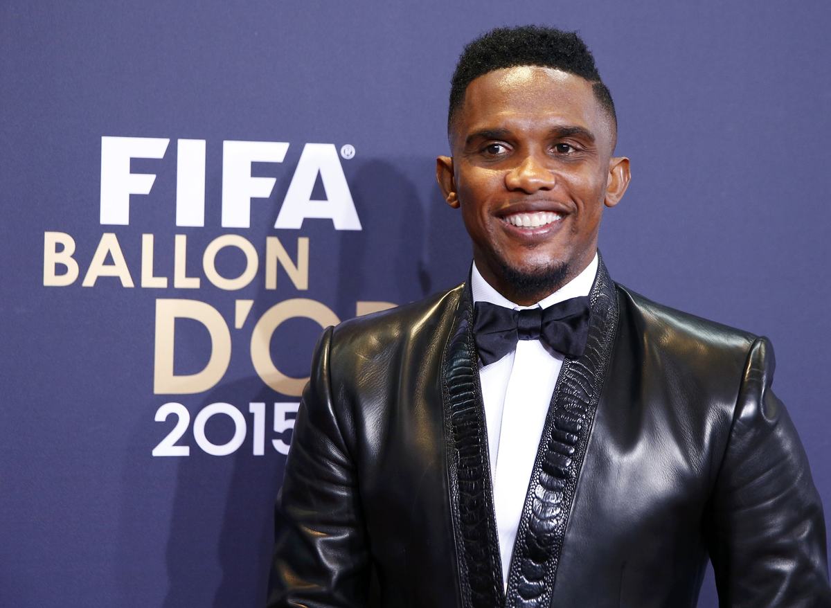 Eto'o in ginocchio: «Papà Moratti, torna presidente dell'Inter»