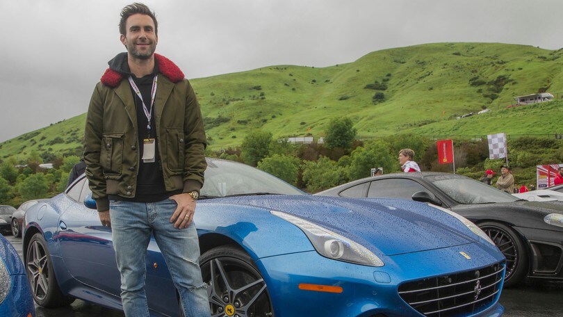 Paradiso Ferrari per il frontman dei Maroon 5