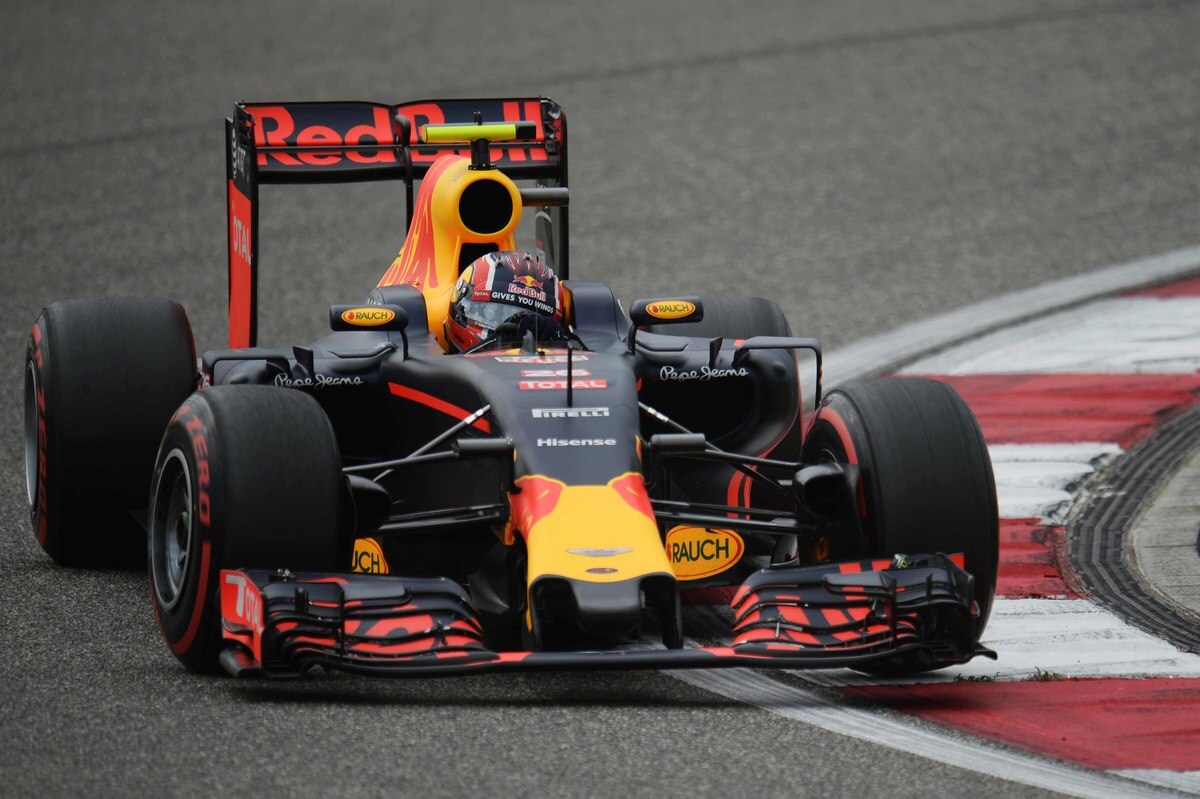F1 Red Bull, Kvyat: «Continuerò a correre rischi»