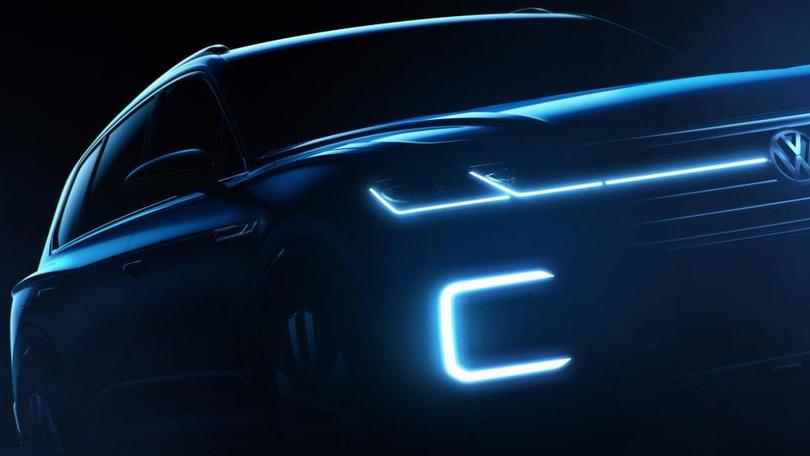 Volkswagen porta a Pechino il prototipo di Tuareg ibrida