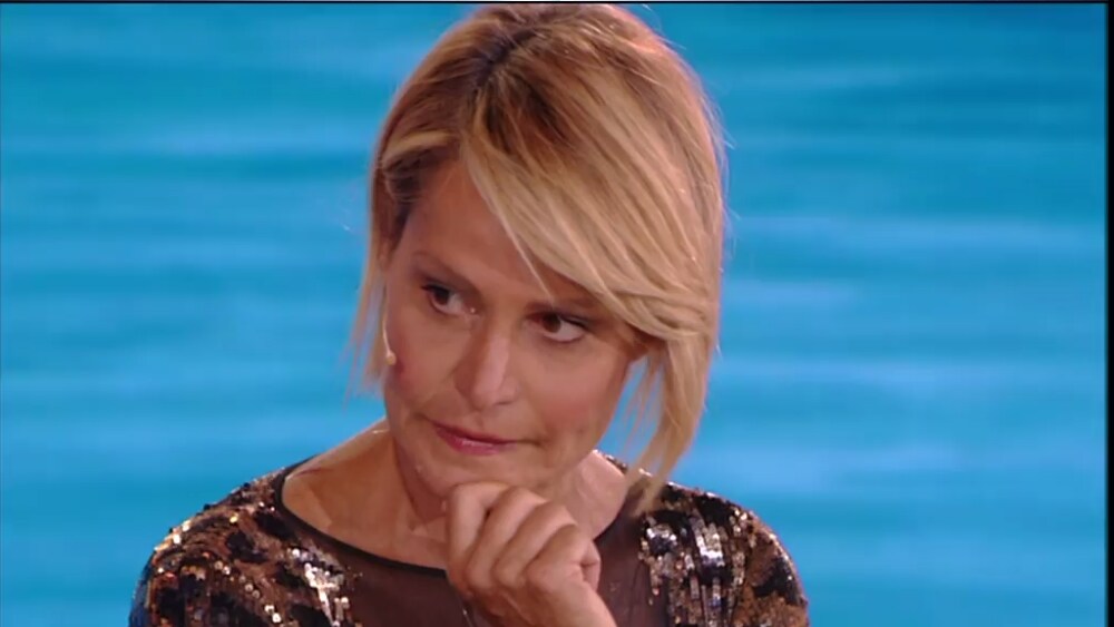 Isola dei famosi, Simona Ventura show: «Bettarini, vai avanti»
