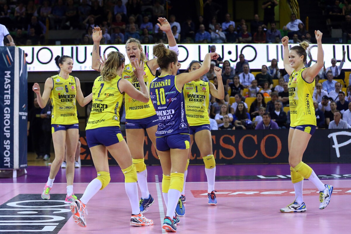 Semifinali, 1° atto. Conegliano che cuore, vince 3-2 a Modena