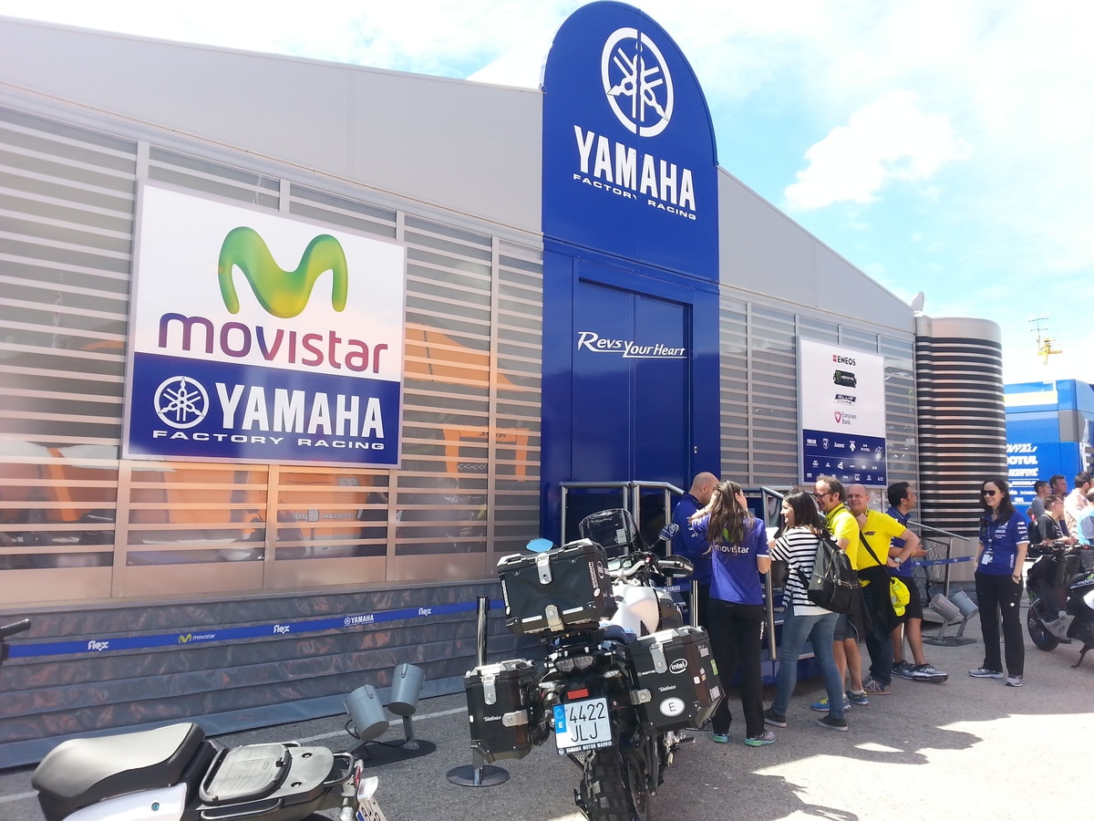 MotoGp: il motomondiale sbarca in Europa e si rivedono le hospitality
