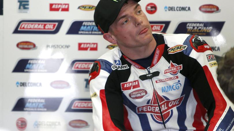 Moto2, a Jerez Lowes parte in pole