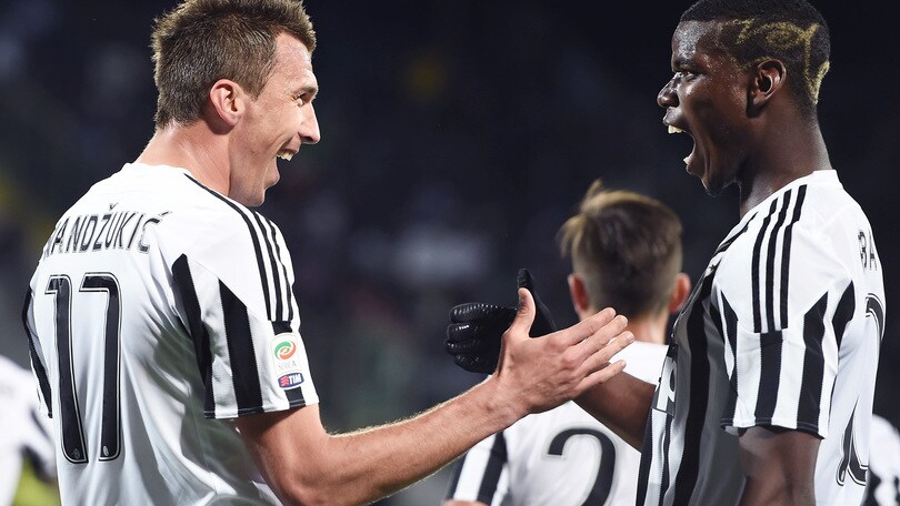 Juventus e Buffon da leggenda: 2-1 anche a Firenze. E la festa scudetto...