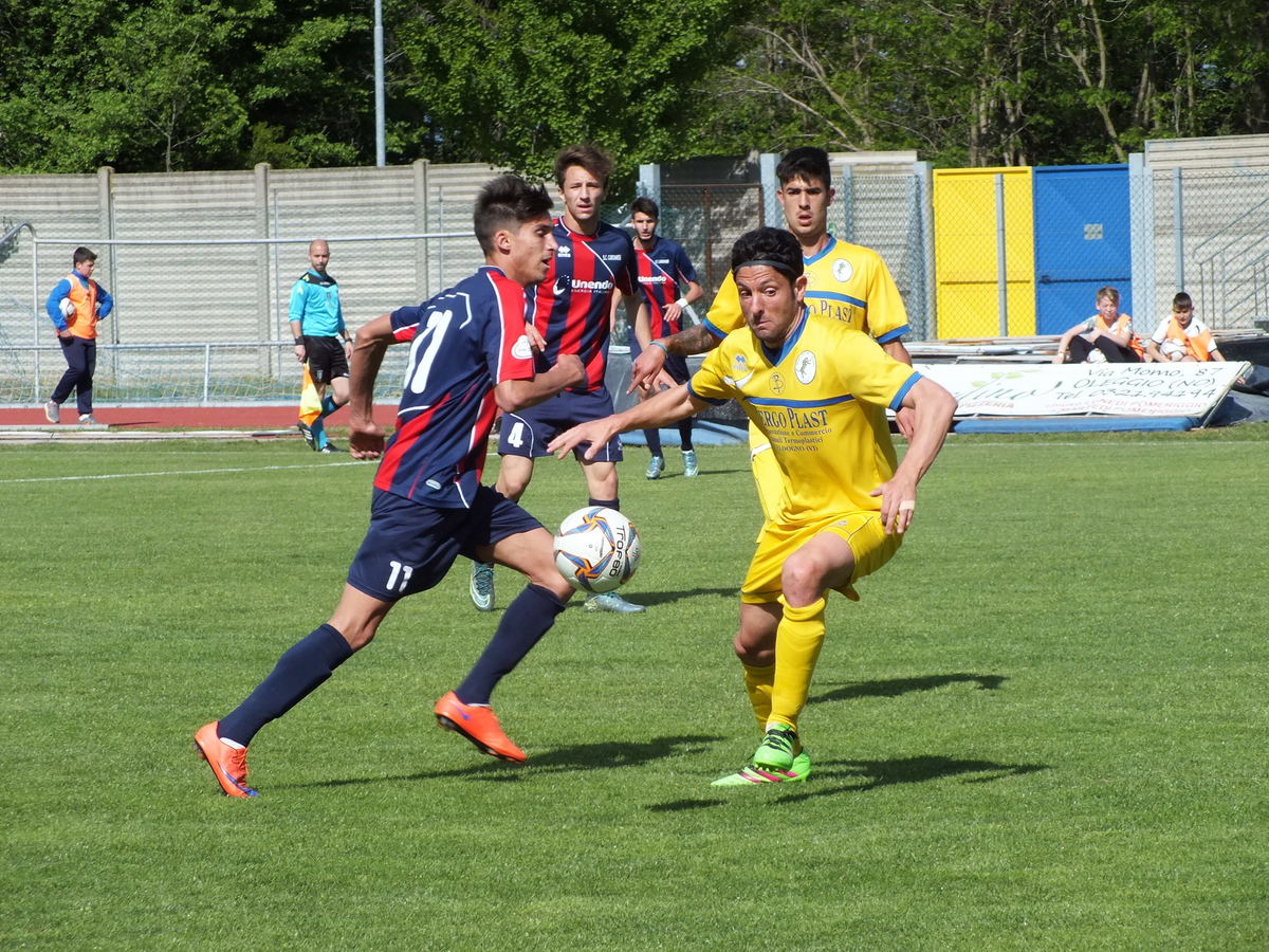 Serie D - Niente festa a Bellinzago, tris Caronnese