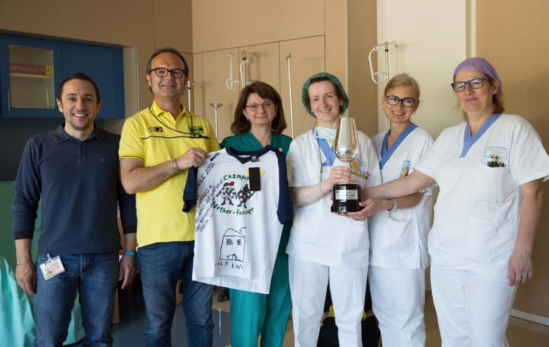 La coppa di Rossi all'Ospedale dei Bambini
