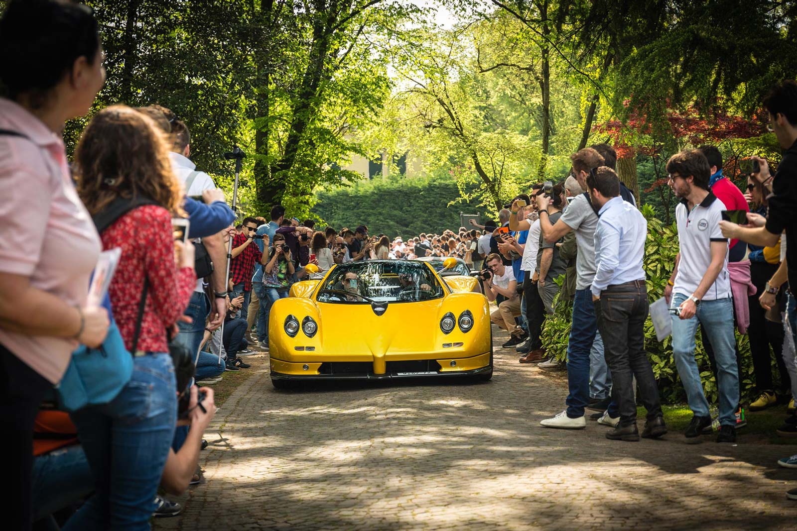 Le immagini del Cars and Coffee Brescia 2016