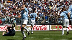 Anche Poborsky festeggia lo scudetto della Juventus