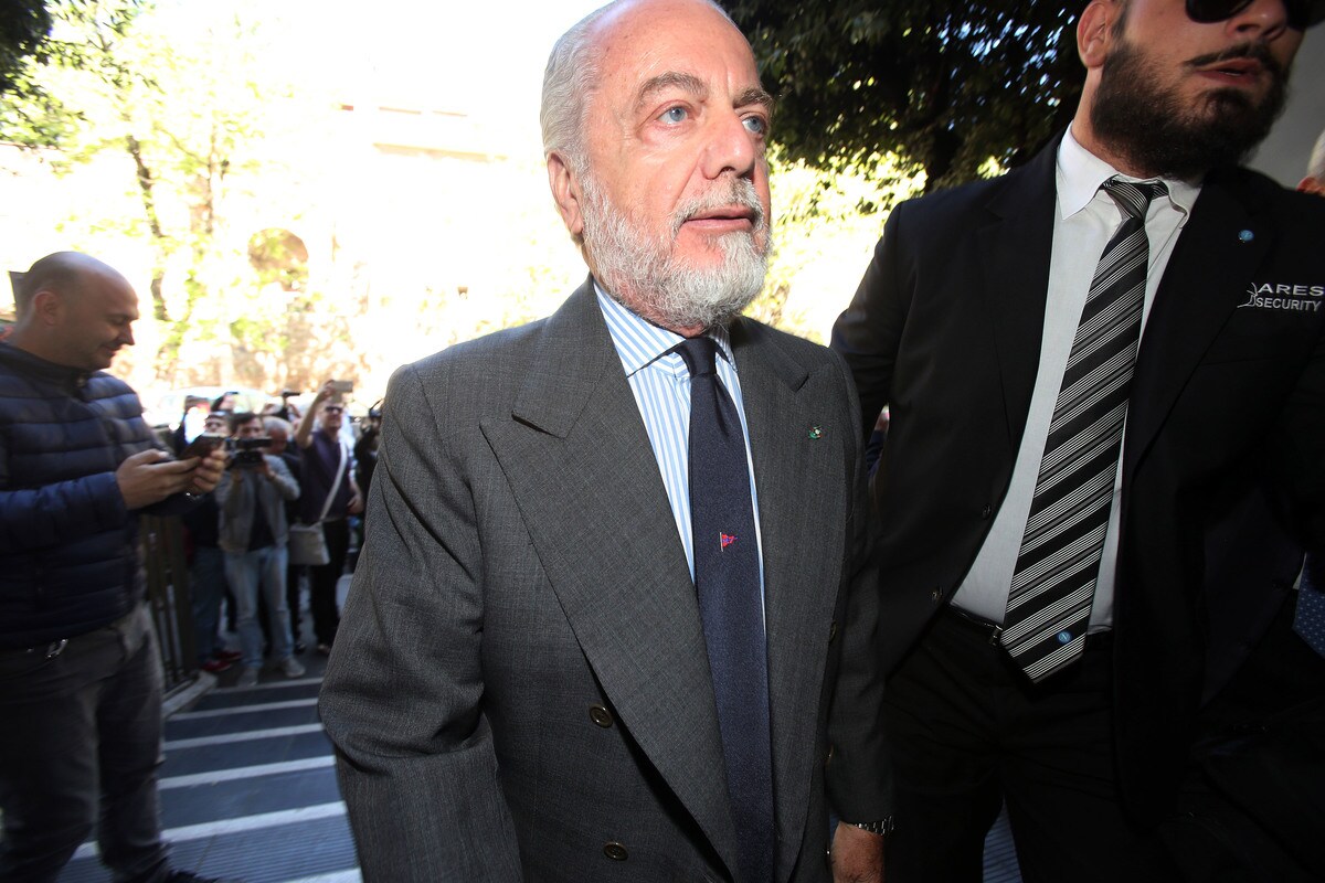 Calciomercato Napoli, De Laurentiis: «Con Sarri è iniziato un lungo cammino»