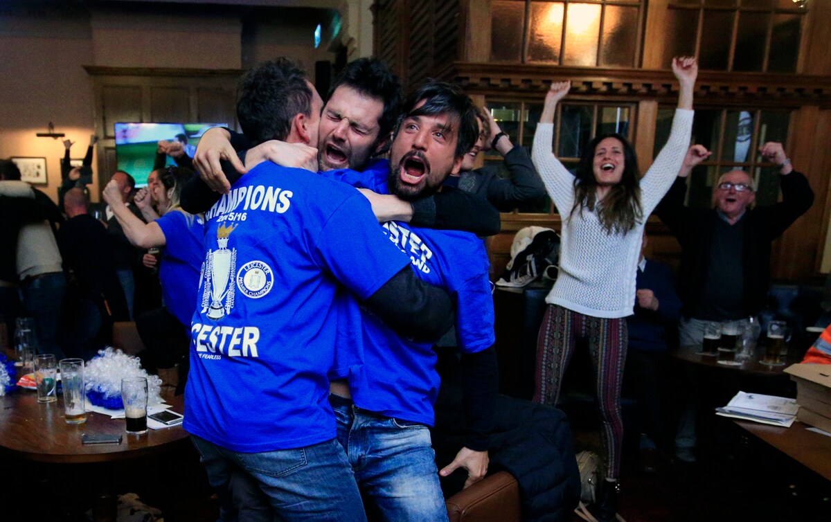 Il Chelsea consegna la Premier League al Leicester! Ranieri nella leggenda!