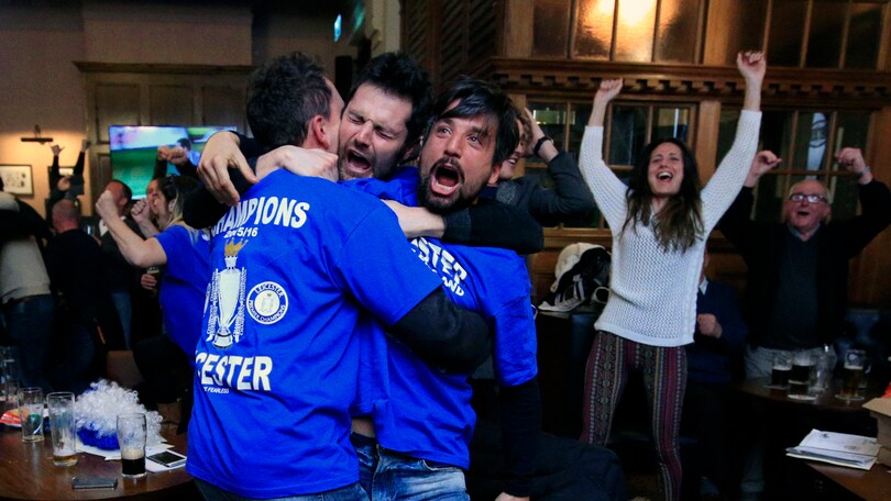 Il Chelsea consegna la Premier League al Leicester! Ranieri nella leggenda!