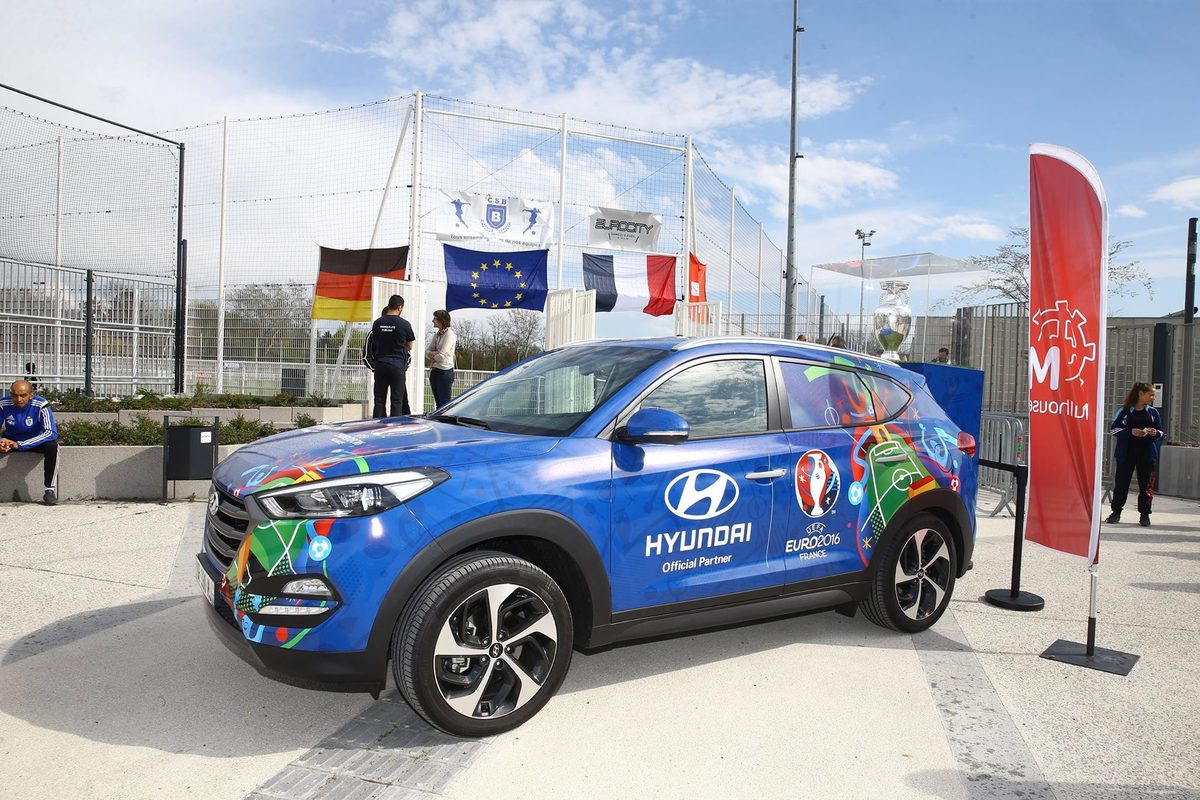 Euro 2016, la coppa viaggia su un Suv speciale