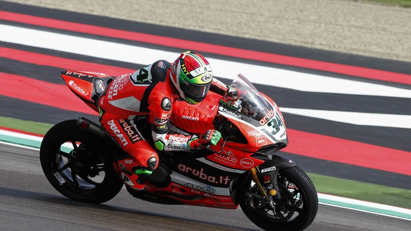 SBK Ducati, Giugliano: «A Sepang non ci tireremo indietro»
