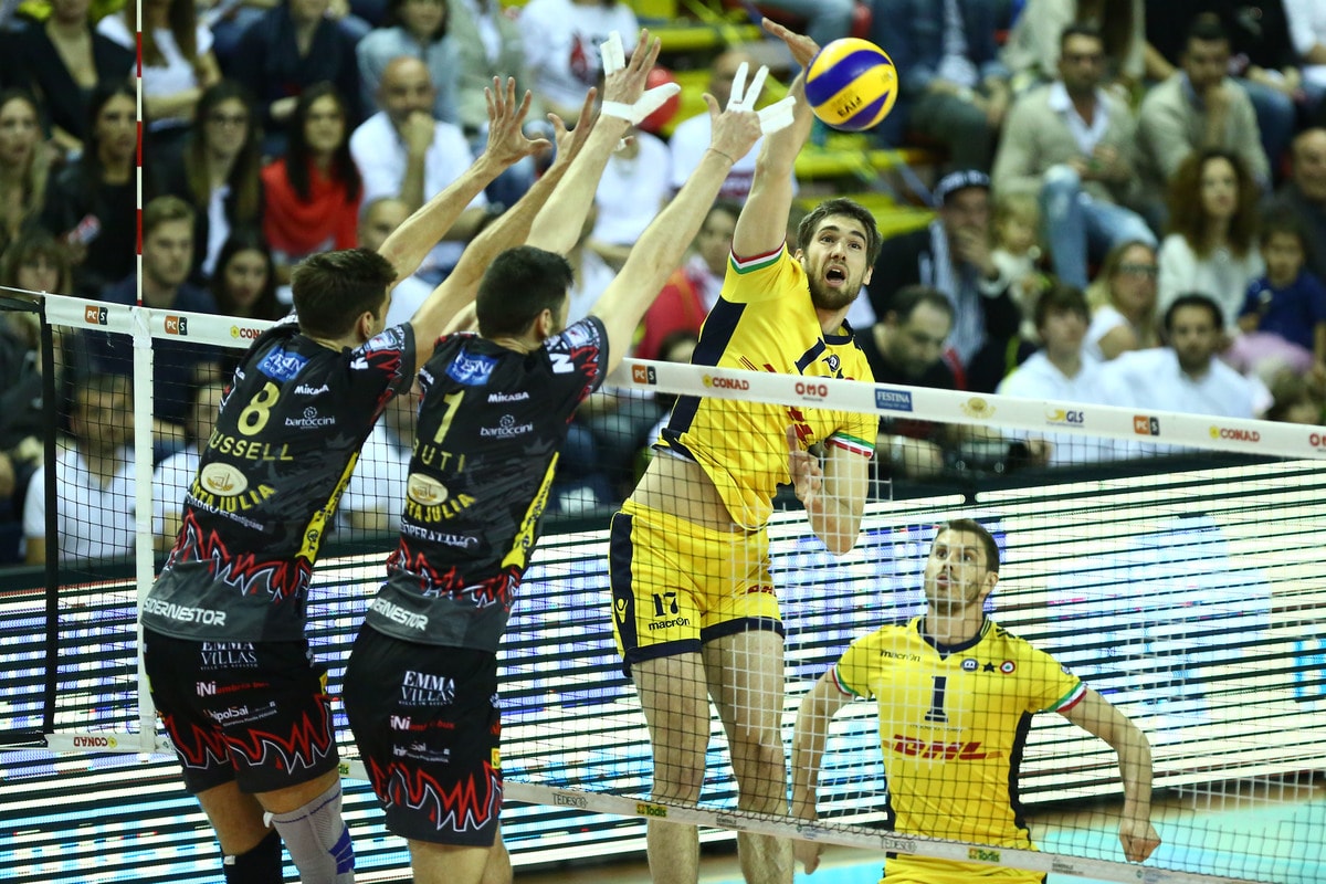 La DHL Modena Volley vede lo scudetto. Vince 3-2 a Perugia