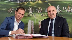 Juventus, ecco la firma di Allegri: il tecnico rinnova fino al 2018
