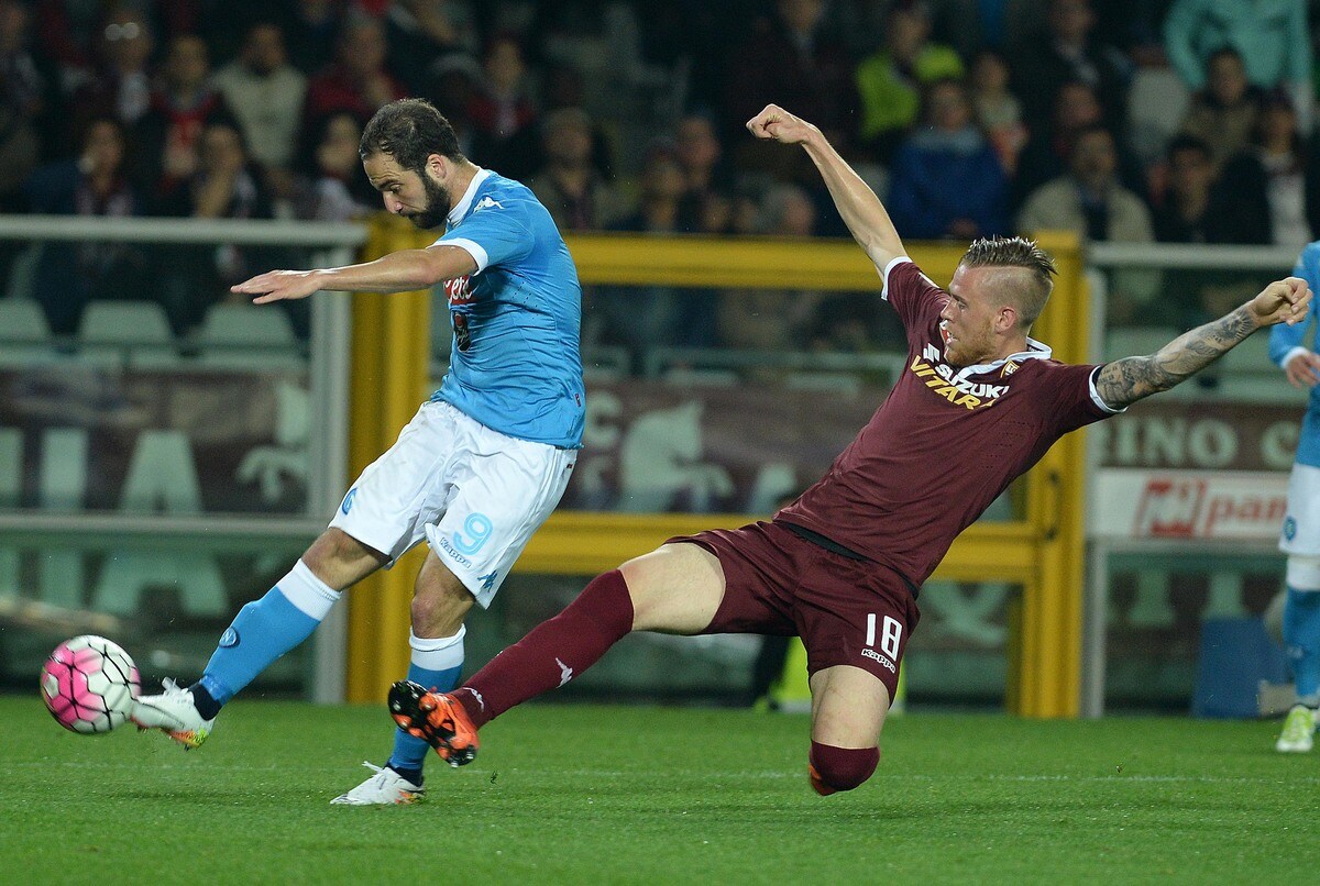 Higuain-Callejon, Napoli da Champions al Grande Torino. Non basta Bruno Peres