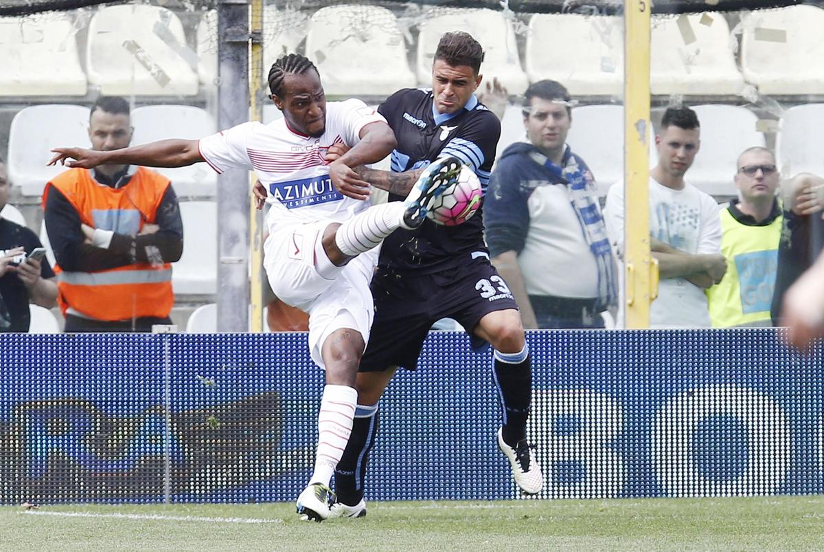 Serie A Carpi, fermi ai box Mbakogu e Bianco