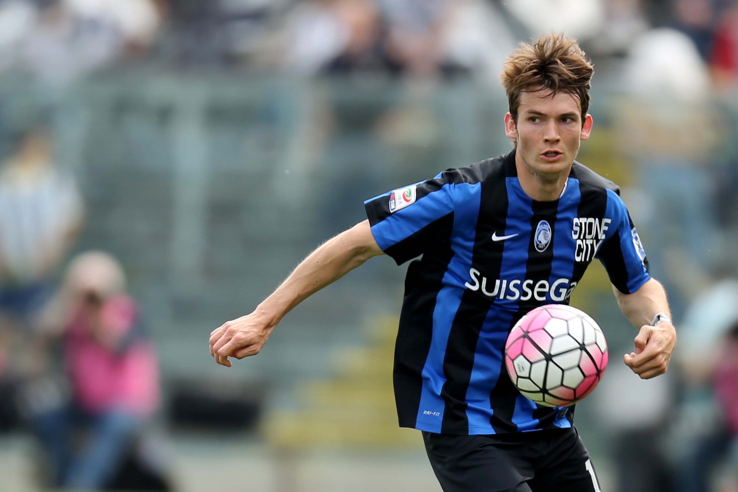 Calciomercato, Sartori: «Il Napoli favorito per De Roon e Sportiello»